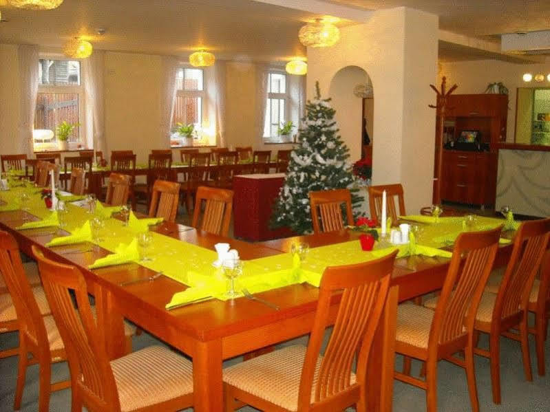 Hotel Epocha Janov nad Nisou Esterno foto